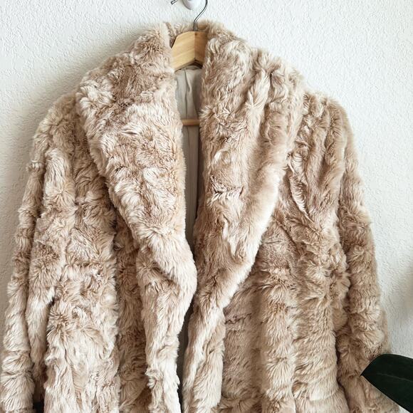 Free People Swingy Faux Fur Coat Medium Oversized Retro 70s Lined Warm Boho - Picture 2 of 8